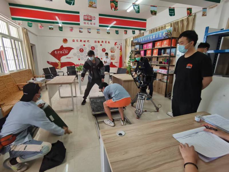 追星女孩心理学分析报告：龙门县广告片拍摄公司揭秘饭圈应援式传播逻辑